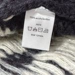 Venus  Women’s Size XS Grey Black White Chunky Sweater Knit Duster Aztec Cardigan Photo 6