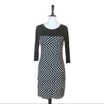 White House | Black Market  Women's Chevron Stripe Sheath Shift Dress Size Small Photo 1