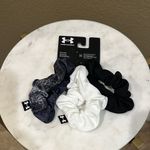 Under Armour NWT  3 pack Scrunchies Photo 1