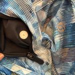 Lululemon Tracker Short V 4” in Sun Dazed Multi Blue Size 4 Photo 5