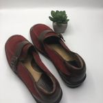 BORN Womens Red Mary Jane Buckle Detail Size 8 Photo 4
