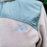 New Balance ‎ Women Pink High Neck Two Pockets Zippered Sweater Size S Photo 3