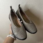 Jbu Emma Womens Size 7M Light Taupe Perforated Slip On Comfort Flats NEW Photo 1
