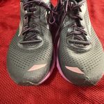 Brooks Women’s size 8  Black and Purple Athletic Shoes Photo 2
