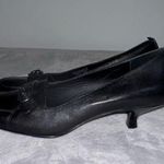 Women's Vintage Y2K Black Leather Kitten Heel Pumps Size 7 Photo 3