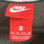 Nike  Women's Logo Gray Long Sleeve Crewneck Sweatshirt Athletic Loungewear Photo 6