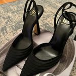 Black heel Size 7.5 Photo 5