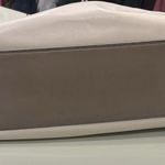 Michael Kors large Hamilton two tone leather bag. Very good condition Photo 4