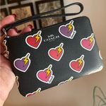 Coach Authentic HEART leather zip top wristlet Photo 5