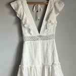 Edite Mode ELEGANT WHITE LACE RUFFLE DEEP V Photo 16