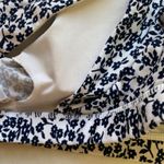 navy blue and white floral sports bra Photo 5