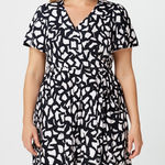 Susan Graver NWOT Women’s Black & White Geometric Faux Wrap Dress Size Medium Photo 0