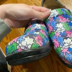 Alegria  Keli PRO All Together Now Clogs- 40 Autism Awareness Clogs Photo 2