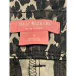 Isaac Mizrahi  New York Women's Leopard Tailored  Short Size 6 (0685) Photo 3