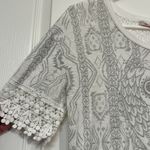 Desigual Women's  White Gray Cropped Lace S/S Shirt OWL Size Small EUC #CA-2415 Photo 3