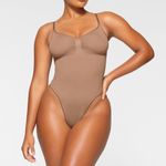 SKIMS Seamless Sculpt Thong Bodysuit Sienna Size Medium Photo 0