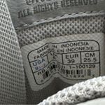 Reebok Womens Grey Tennis Shoes Grunge Distressed Perfect for Yard Work Size 8.5 Photo 1