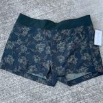 Athleta  Trekkie North Printed Shorts Plus Size 24 Green Floral NWT Photo 0