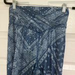 American Eagle  Blue Bandana Print Lightweight Everything 7/8 Leggings Medium‎ Photo 0