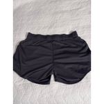 Nike  Shorts Women's size medium, athletic wear Photo 2
