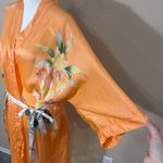 Women’s Floral 100% Silk Kimono Sleeve Robe Approx 22” PtP Comfy Cozy Lounge Orange Size L Photo 4