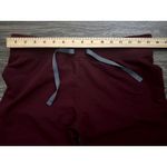 FIGS  Technical Collection Scrubs size Small Burgundy Photo 3