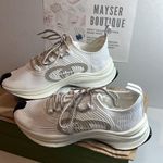 Gucci Authentic women’s Run rubber-trimmed stretch-knit sneakers white casual sporty Luxy Photo 3