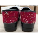 Dansko  Red Wool Embroidered Shoes Clogs Size 7.5 SKU 1479 Photo 3