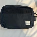 Lululemon  Athletica Patch Logo Travel Kit 5l Photo 1