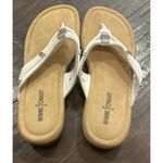 Minnetonka  Womens Size 10 Silver Beaded White Leather Sandals Flip‎ Flops Boho Photo 4