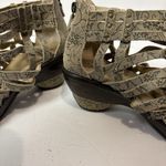 Jambu  Women’s Sugar Floral Wedge Sandal Size 10 Beige Tan Comfort Non Slip Photo 7