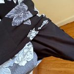 Ann Taylor  Black & White Floral Print Key Hole Button In Back Sz M With Lining Photo 3