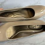 Life Stride Life Sride Heels Womens Parigi Pumps Beige Faux Leather kitten heels 8.5 M Photo 7