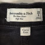 Abercrombie & Fitch ABERCROMBIE HIGH RISE MOM SHORT Stretch Denim Jean Shorts Women’s 28 / 6 Photo 8