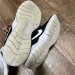 Nike Flex Experience Black & White Photo 1