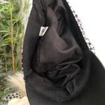 Versona  One size Black white houndstooth newsboy baker boy cap hat Elastic band to fit most head sizes.  Photo 5