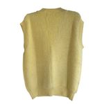 Oversized Button V Photo 4