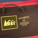 REI Women's Purple Waterproof Hooded Rain Jacket XS Zip Photo 3