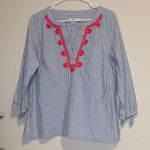 Vineyard Vines Blue White seersucker Striped Shirt with hot pink embroidery M Photo 0