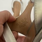 Naturalizer  Women’s TAIMI DRESS SANDAL Silver metallic glitter Size 8.5M ♟️ Photo 4