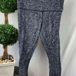 Lululemon Black & White Print 7/8 Length Sport Athletic Leggings Pants 12 Photo 0