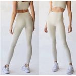 Set Active Scuptflex Cream Seamless Leggings Size Small High Rise Ribbed Photo 1