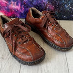 Dr. Martens 11200 Distressed Brown Leather Lace Up Y2K Shoe Women Sz 9 Men Sz 8 Photo 0