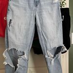 American Eagle  Strigid Jeans Ripped Photo 0