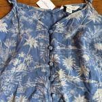 American Eagle  NWT Blouse Button Down Hawaiian Print Photo 4