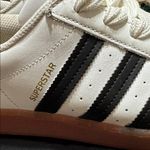 Adidas  SUPERSTAR White and Black Sneakers Rubber Gum Toe Cap Size 7.5 Photo 1
