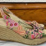 Mossimo Supply Co . | Floral Platform Sandals Photo 0