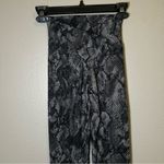 Aerie  Real Me snake print high rise 7/8 crossover leggings women’s size small Photo 4