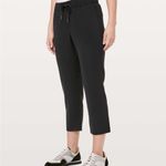 Lululemon  On The Fly Crop *Woven 23"
Black size 4 Photo 3
