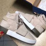 Adidas Hightops Tan Size 7.5 Photo 0